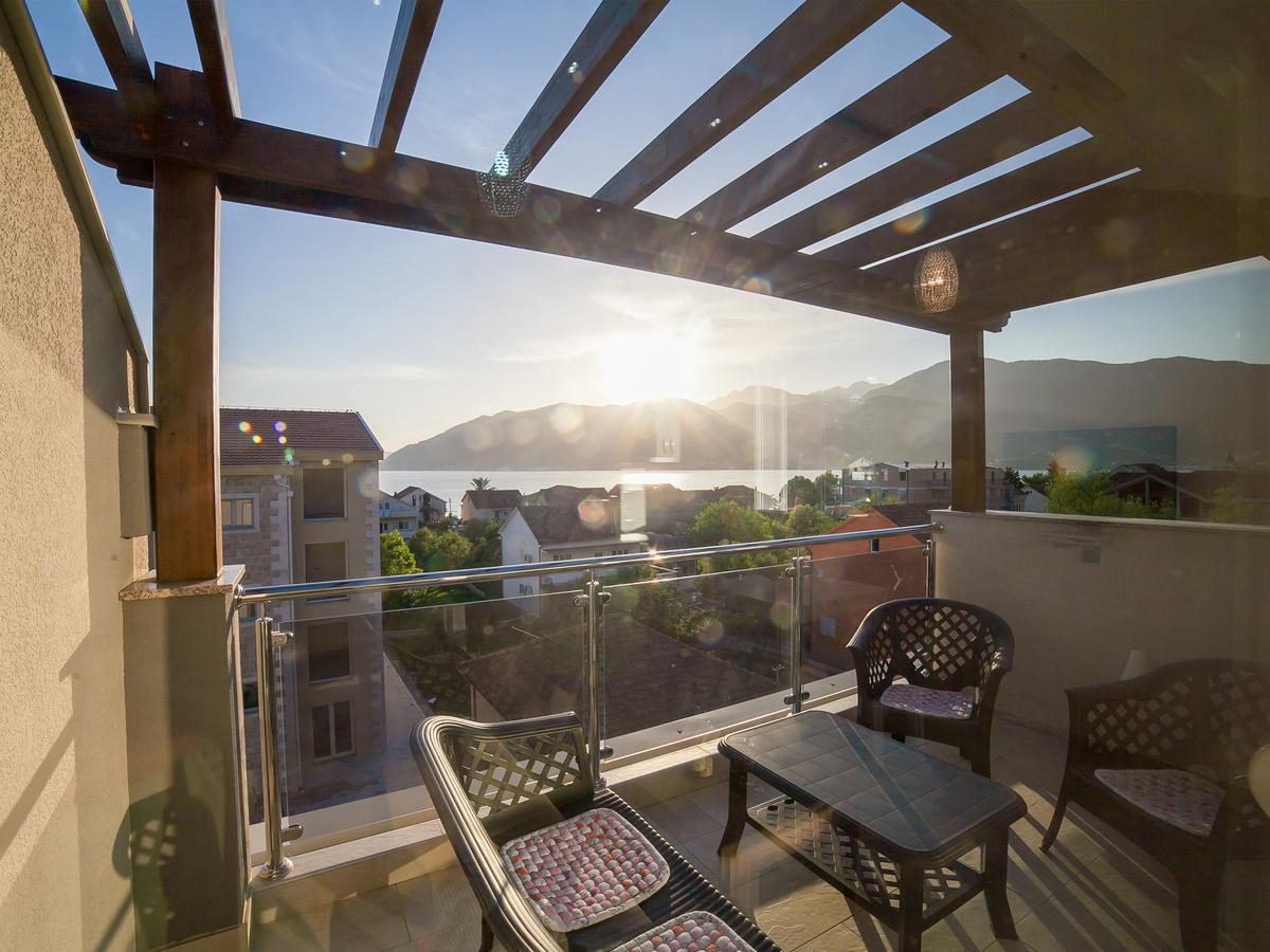 Sea Point Apart Hotel Tivat Extérieur photo